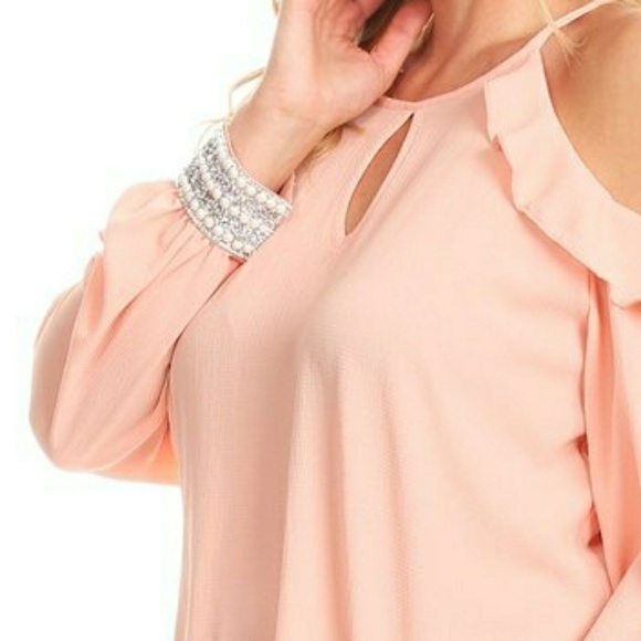 New 1x-3x plus size cold shoulder top - Picture 3 of 6
